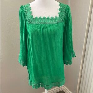 New Directions Green Lace Trim Women's Top
